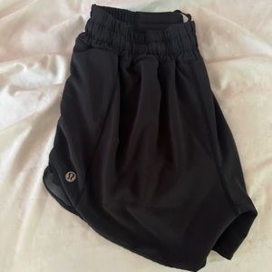 lululemon hotty hot 2.5”